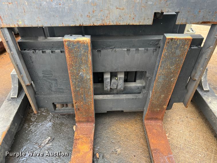 image for item LI9552 Crown RR3040-45  forklift