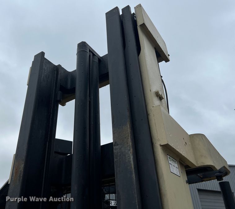 image for item LI9552 Crown RR3040-45  forklift