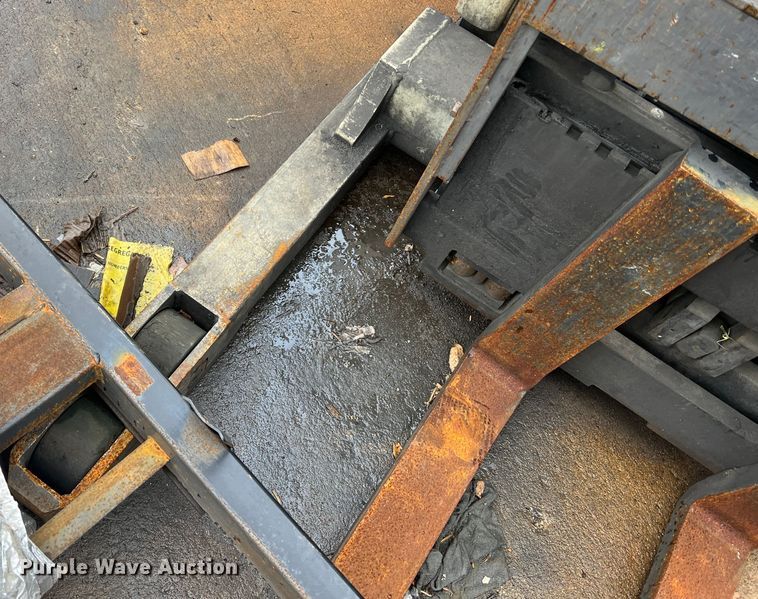 image for item LI9552 Crown RR3040-45  forklift