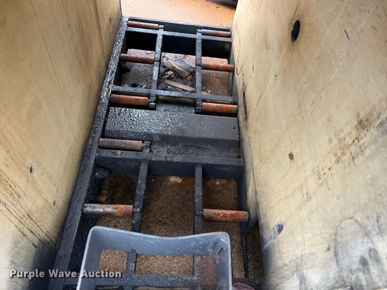 image for item LI9552 Crown RR3040-45  forklift