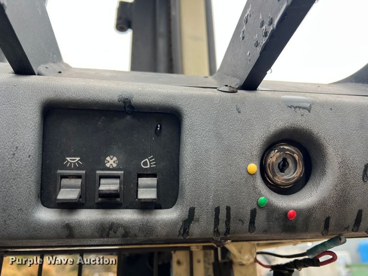 image for item LI9552 Crown RR3040-45  forklift