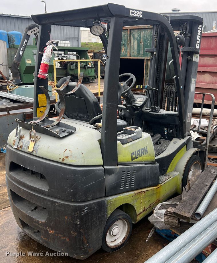 image for item LI9553 Clark C32CL  forklift