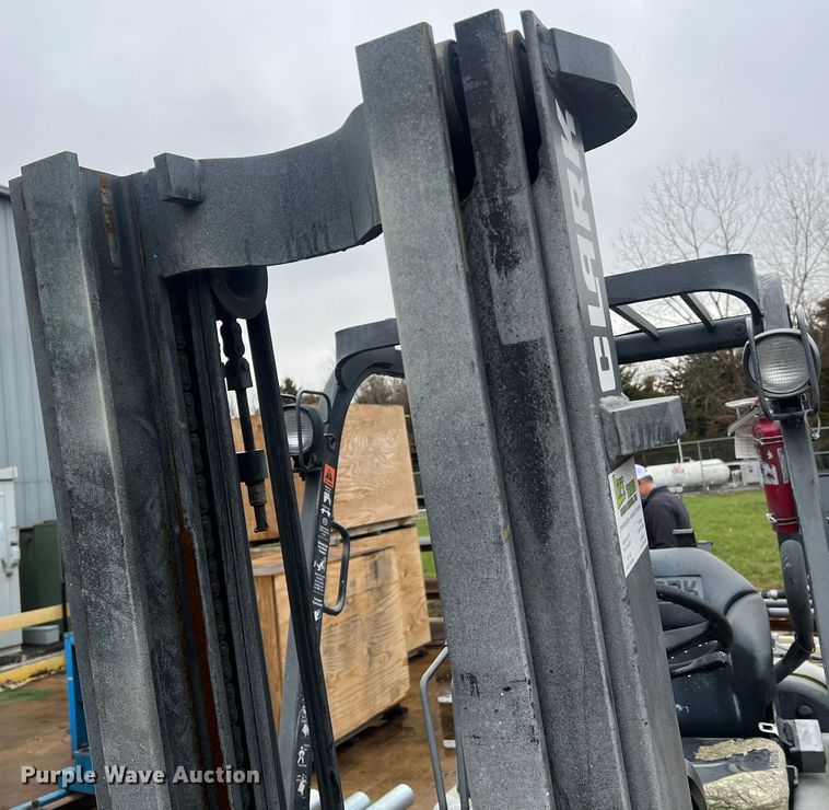 image for item LI9553 Clark C32CL  forklift