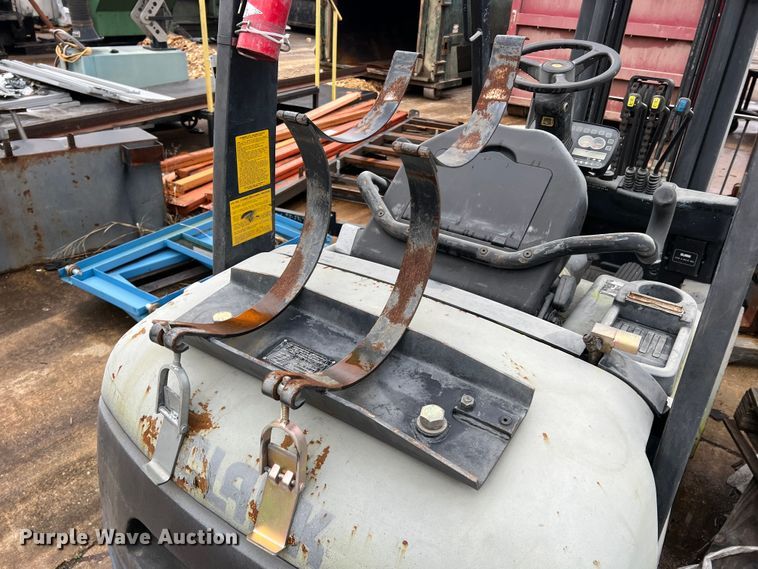 image for item LI9553 Clark C32CL  forklift