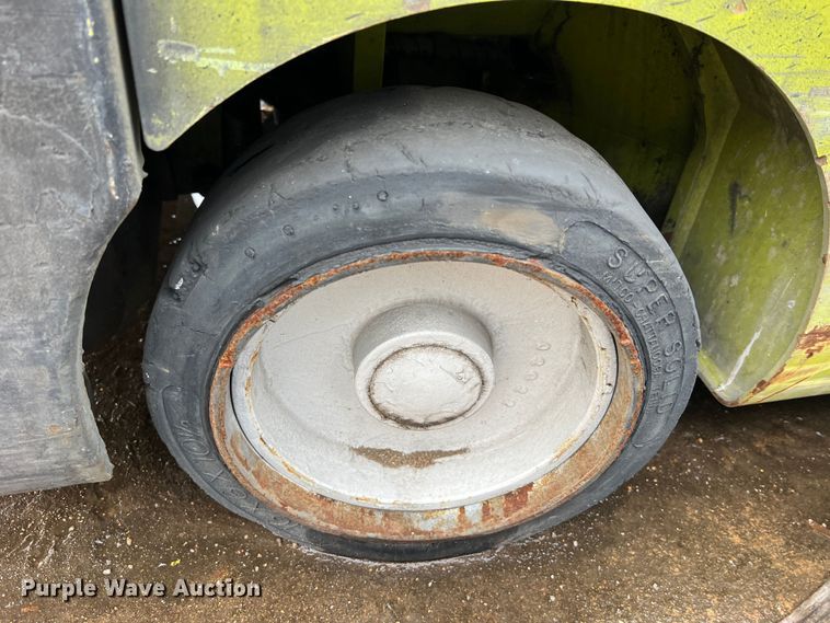 image for item LI9553 Clark C32CL  forklift