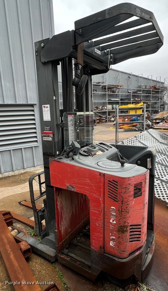 image for item LI9554 Raymond EAS R40TT  forklift