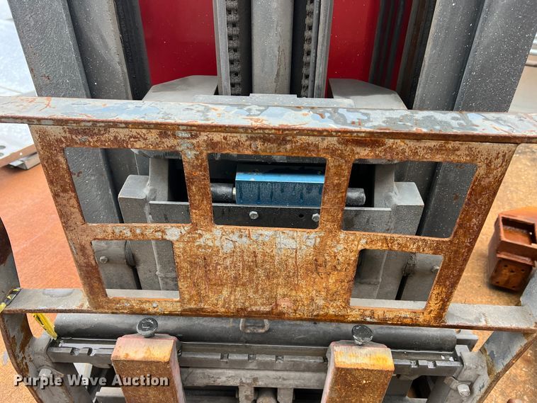 image for item LI9554 Raymond EAS R40TT  forklift