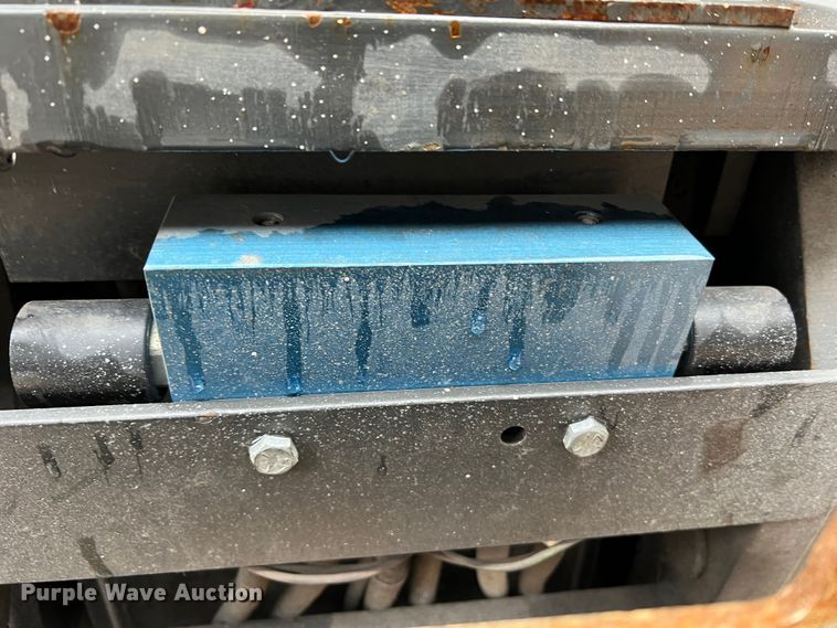 image for item LI9554 Raymond EAS R40TT  forklift