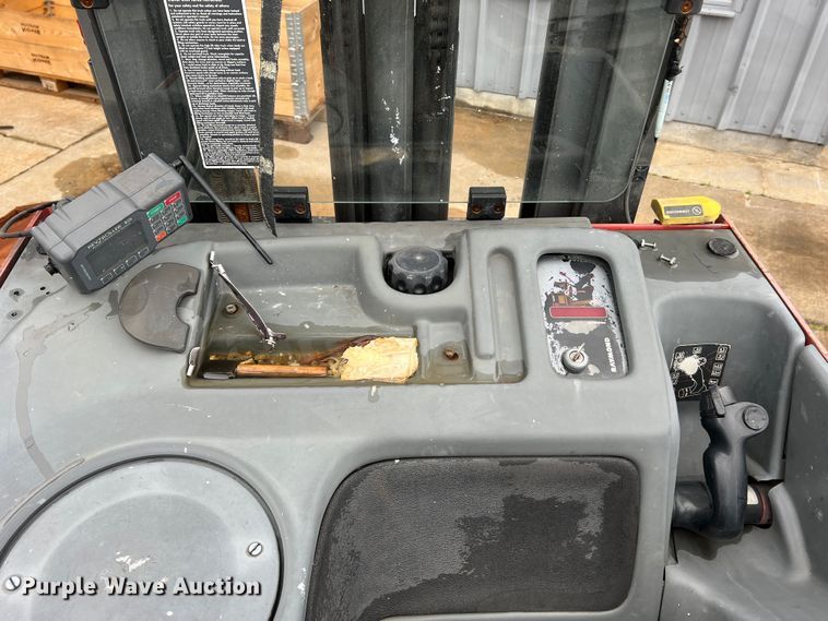 image for item LI9554 Raymond EAS R40TT  forklift