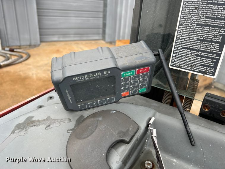 image for item LI9554 Raymond EAS R40TT  forklift