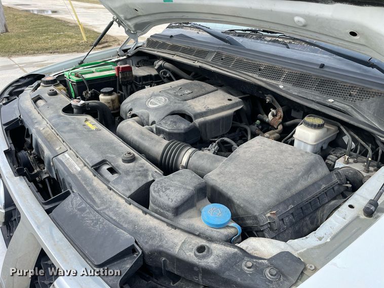 image for item LJ9568 2011 Nissan Titan SV  Crew Cab pickup truck