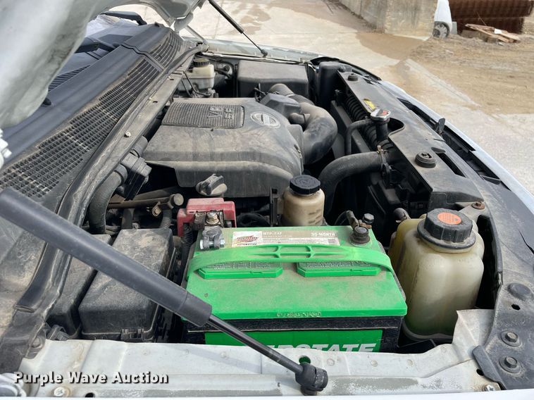 image for item LJ9568 2011 Nissan Titan SV  Crew Cab pickup truck