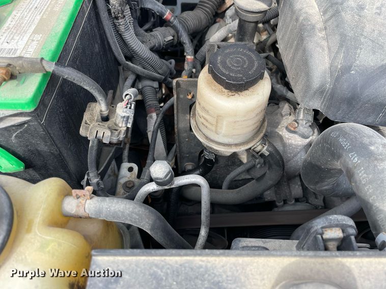 image for item LJ9568 2011 Nissan Titan SV  Crew Cab pickup truck