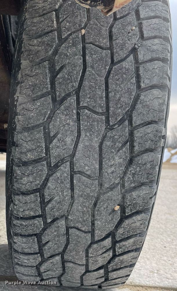 image for item LJ9568 2011 Nissan Titan SV  Crew Cab pickup truck