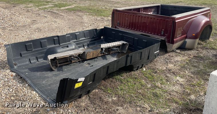 image for item LJ9576 Pickup bed