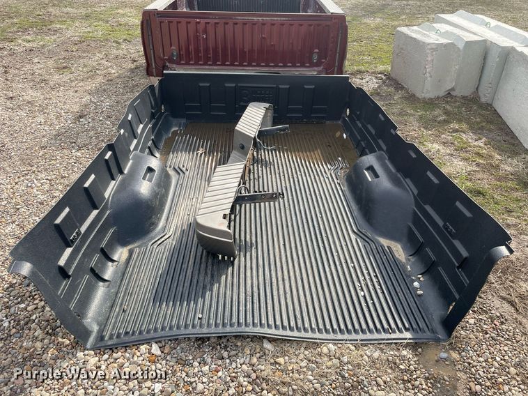 image for item LJ9576 Pickup bed