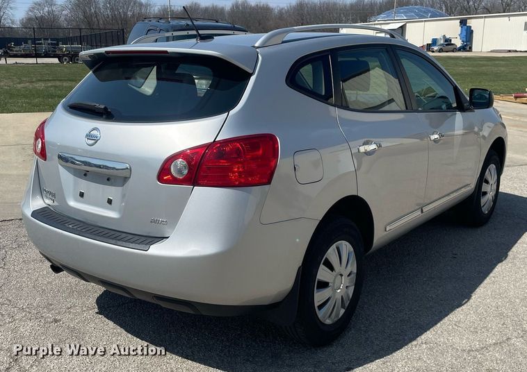 image for item LJ9590 2015 Nissan Rogue Select  SUV