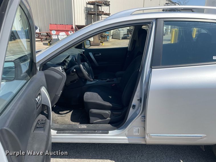 image for item LJ9590 2015 Nissan Rogue Select  SUV