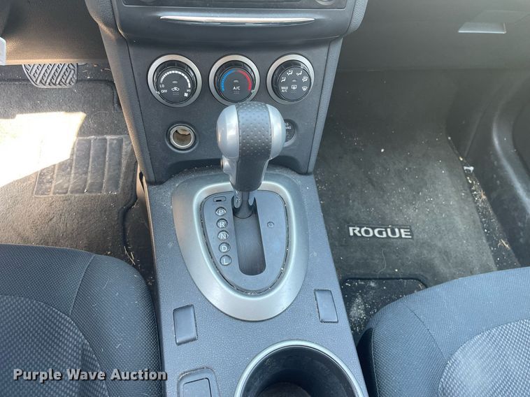 image for item LJ9590 2015 Nissan Rogue Select  SUV