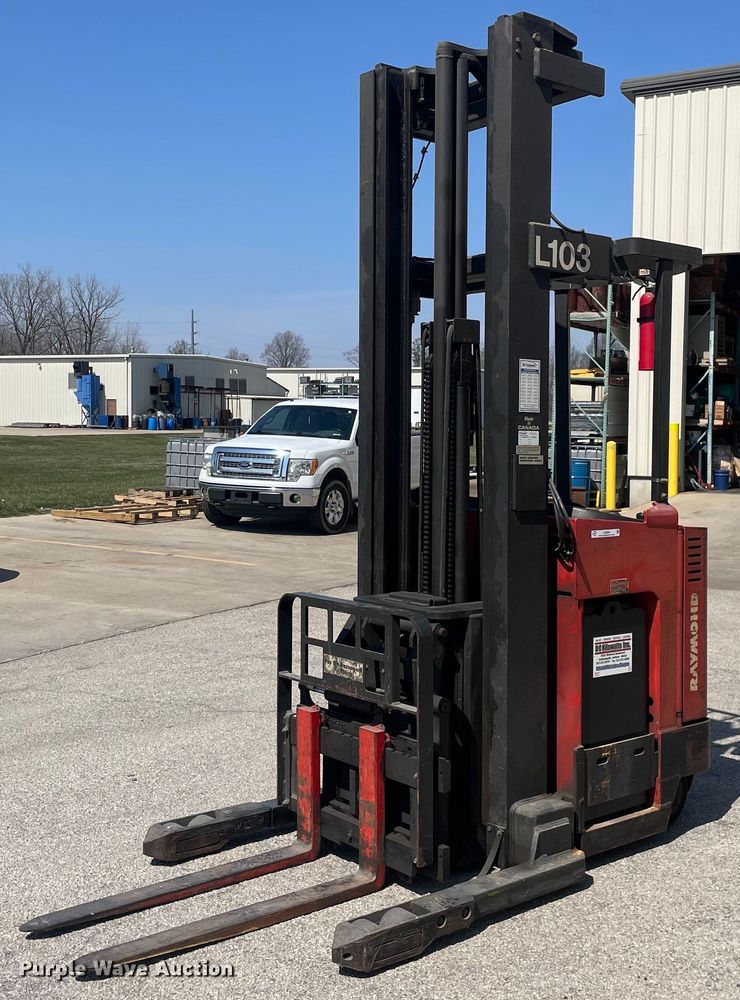 image for item LJ9591 Raymond EASI DR25TT  forklift