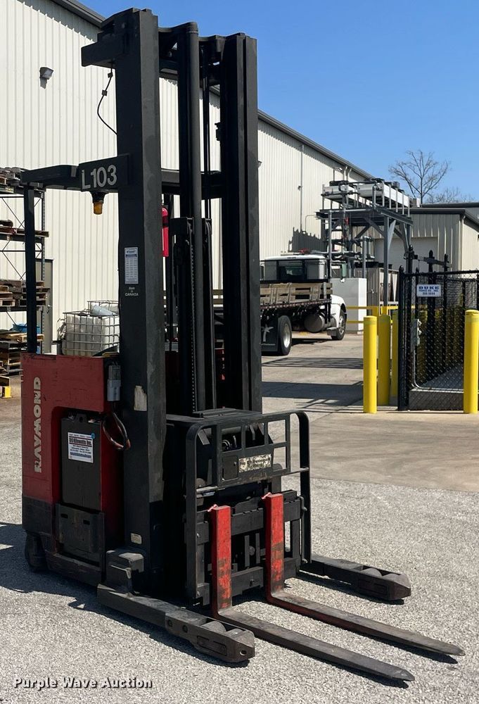 image for item LJ9591 Raymond EASI DR25TT  forklift