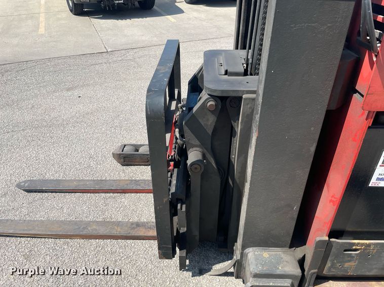 image for item LJ9591 Raymond EASI DR25TT  forklift