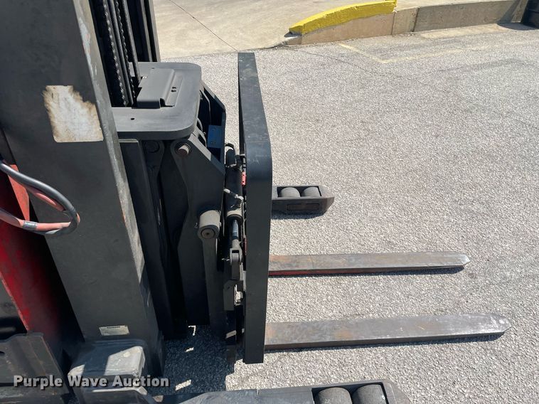 image for item LJ9591 Raymond EASI DR25TT  forklift