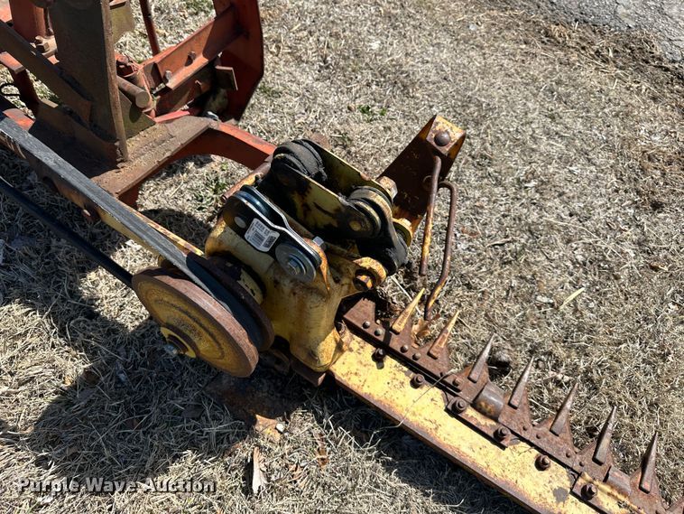 image for item LN9152 New Holland 451  sickle mower