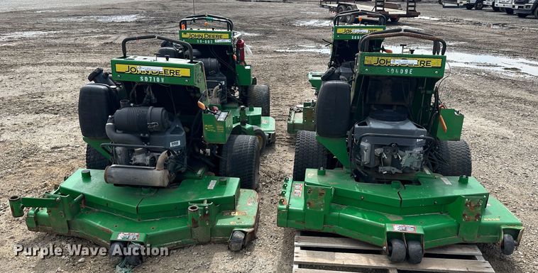 image for item LN9156 (4) John Deere 652E ZTR lawn mowers