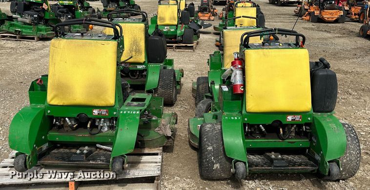 image for item LN9156 (4) John Deere 652E ZTR lawn mowers
