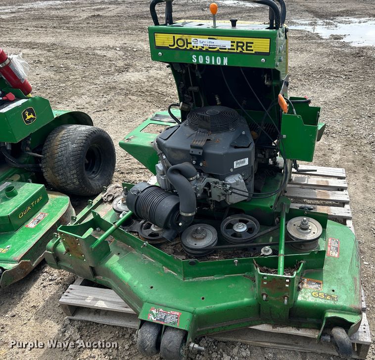 image for item LN9156 (4) John Deere 652E ZTR lawn mowers