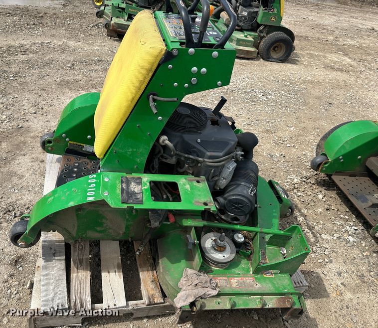 image for item LN9156 (4) John Deere 652E ZTR lawn mowers