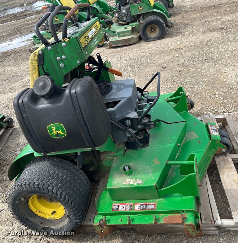 image for item LN9156 (4) John Deere 652E ZTR lawn mowers