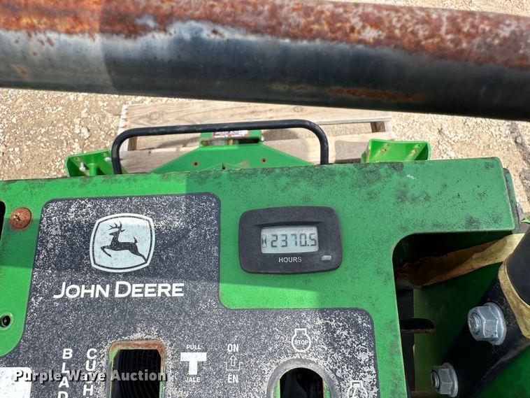 image for item LN9156 (4) John Deere 652E ZTR lawn mowers