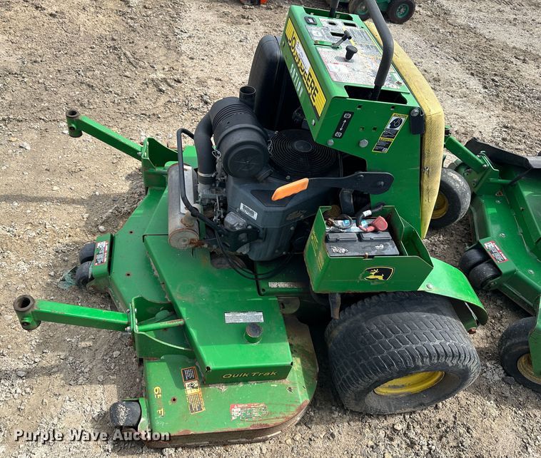 image for item LN9156 (4) John Deere 652E ZTR lawn mowers