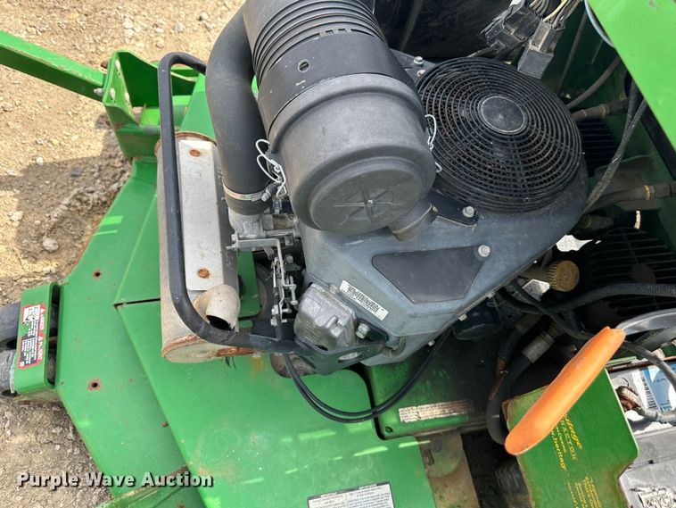 image for item LN9156 (4) John Deere 652E ZTR lawn mowers