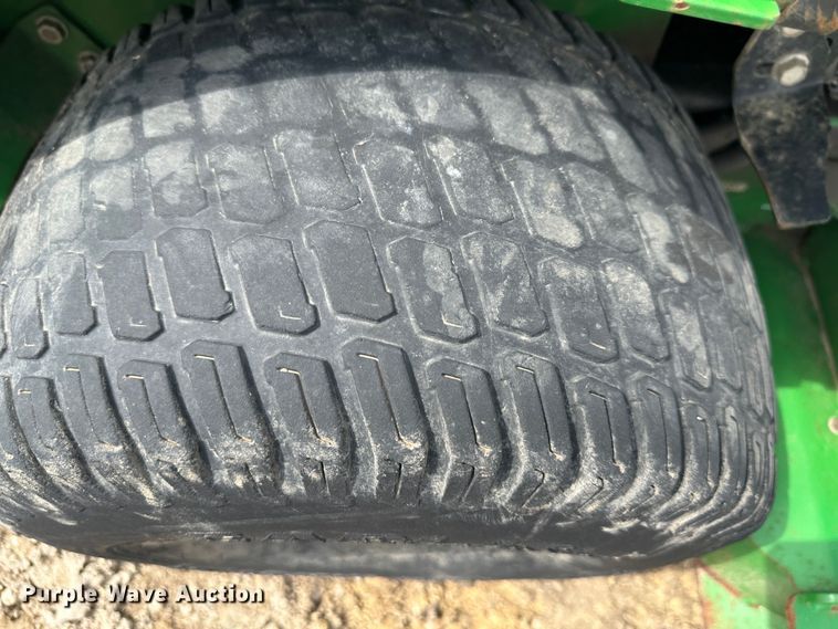 image for item LN9156 (4) John Deere 652E ZTR lawn mowers