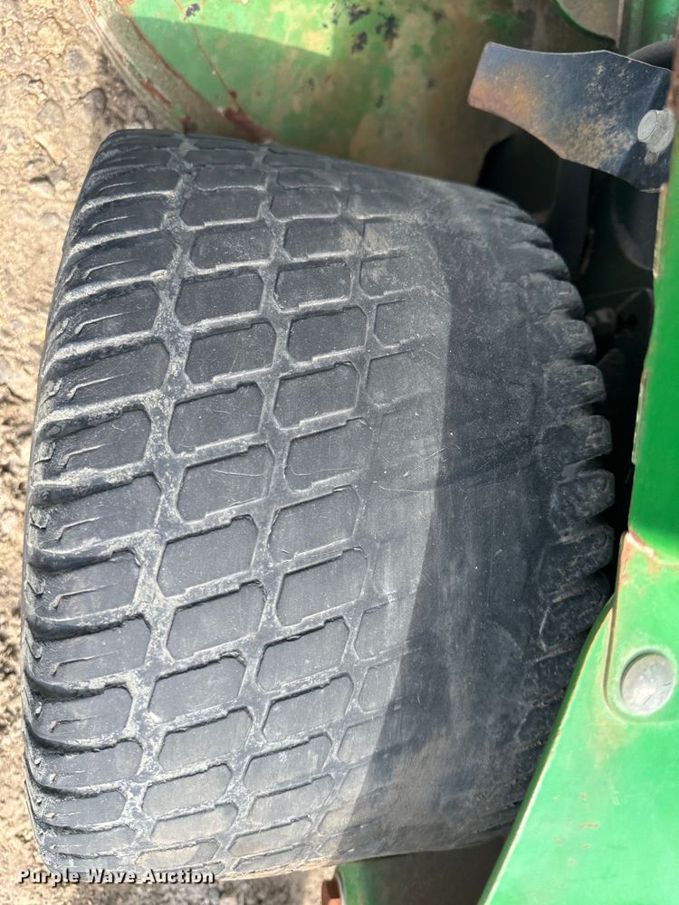 image for item LN9156 (4) John Deere 652E ZTR lawn mowers