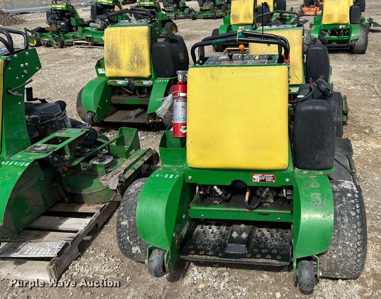 image for item LN9156 (4) John Deere 652E ZTR lawn mowers