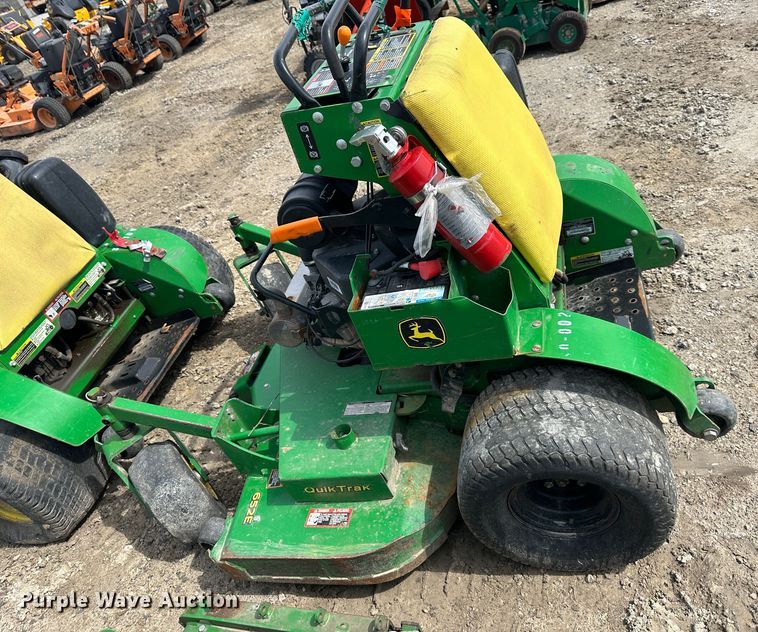 image for item LN9156 (4) John Deere 652E ZTR lawn mowers