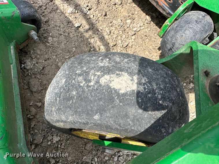 image for item LN9156 (4) John Deere 652E ZTR lawn mowers