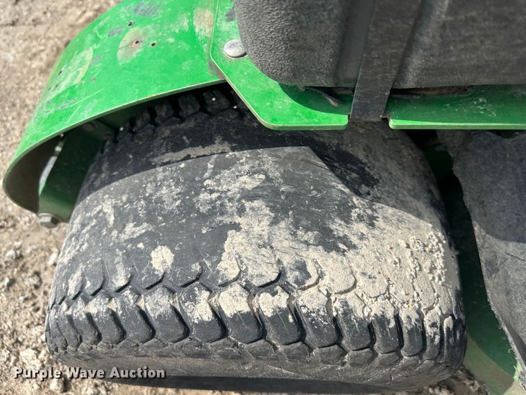 image for item LN9156 (4) John Deere 652E ZTR lawn mowers