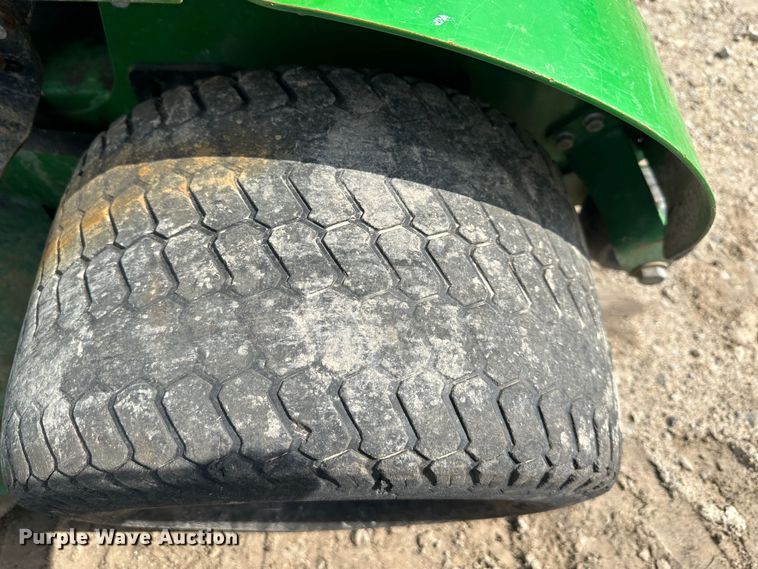 image for item LN9156 (4) John Deere 652E ZTR lawn mowers