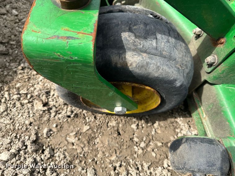 image for item LN9167 (4) John Deere 652E