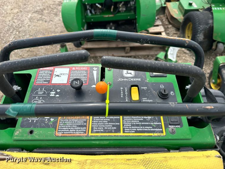 image for item LN9167 (4) John Deere 652E