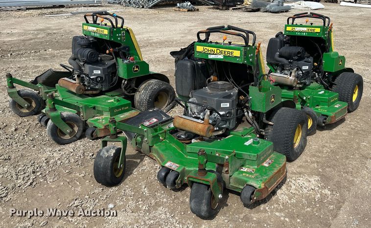 image for item LN9168 (3) John Deere 652E