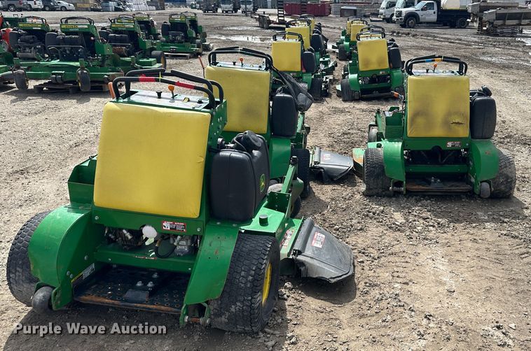 image for item LN9168 (3) John Deere 652E