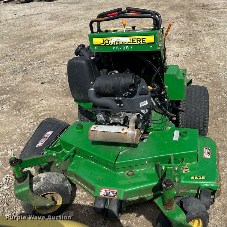 image for item LN9168 (3) John Deere 652E