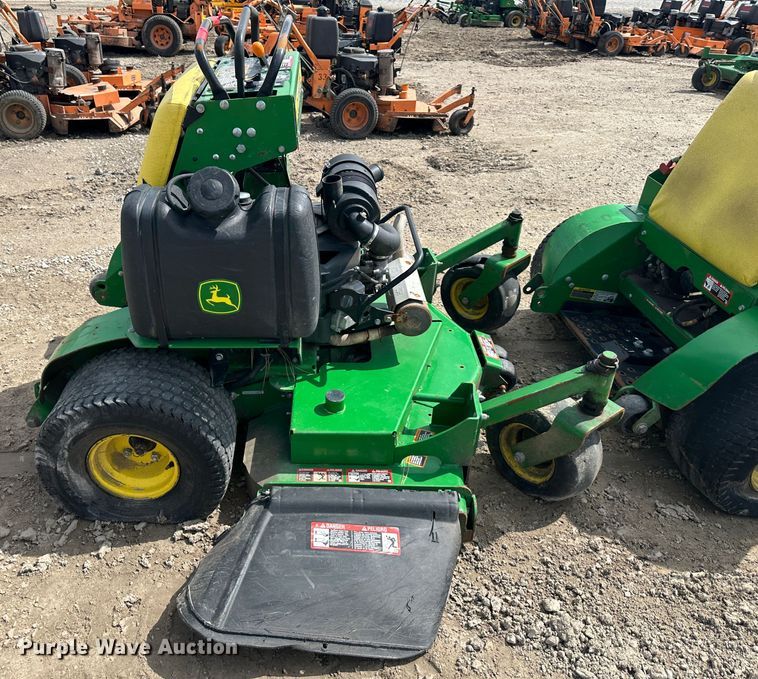 image for item LN9168 (3) John Deere 652E