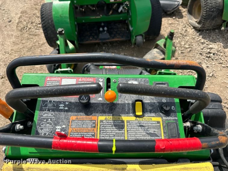 image for item LN9168 (3) John Deere 652E